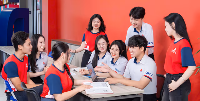 Sinh viên Trường Đại học Hùng Vương