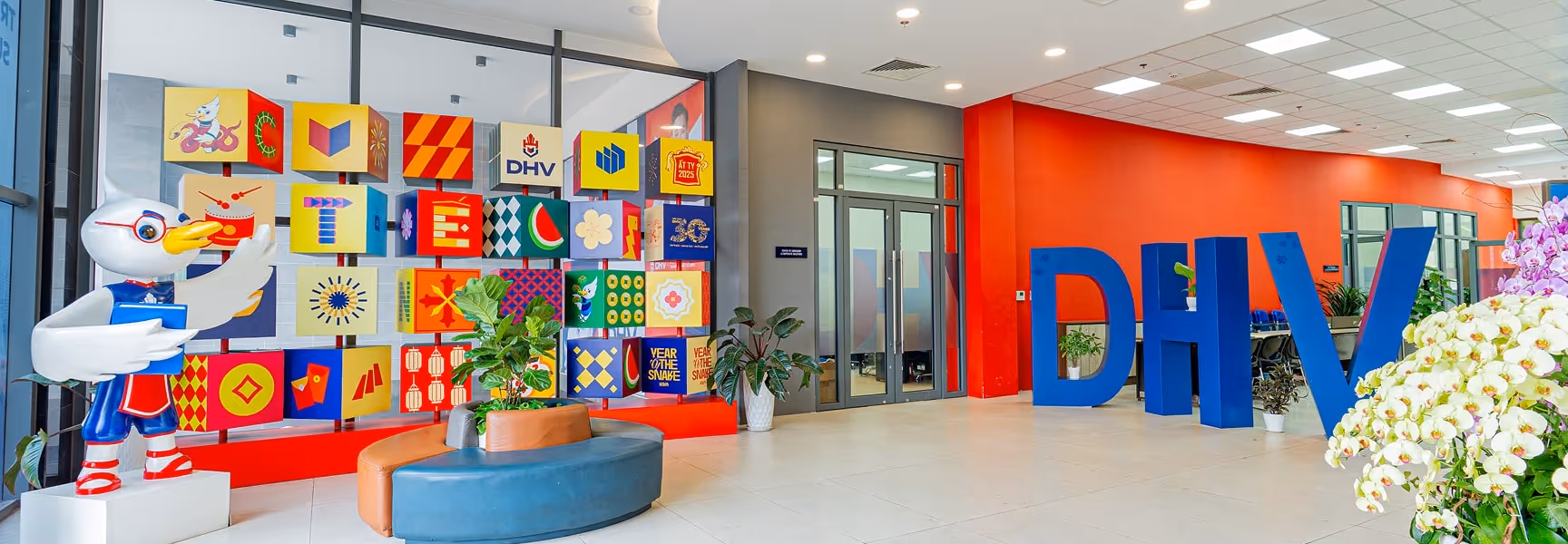 Trường Đại học Hùng Vương TPHCM