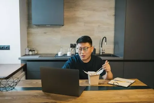 học phí đại học từ xa quản trị kinh doanh 2026 2